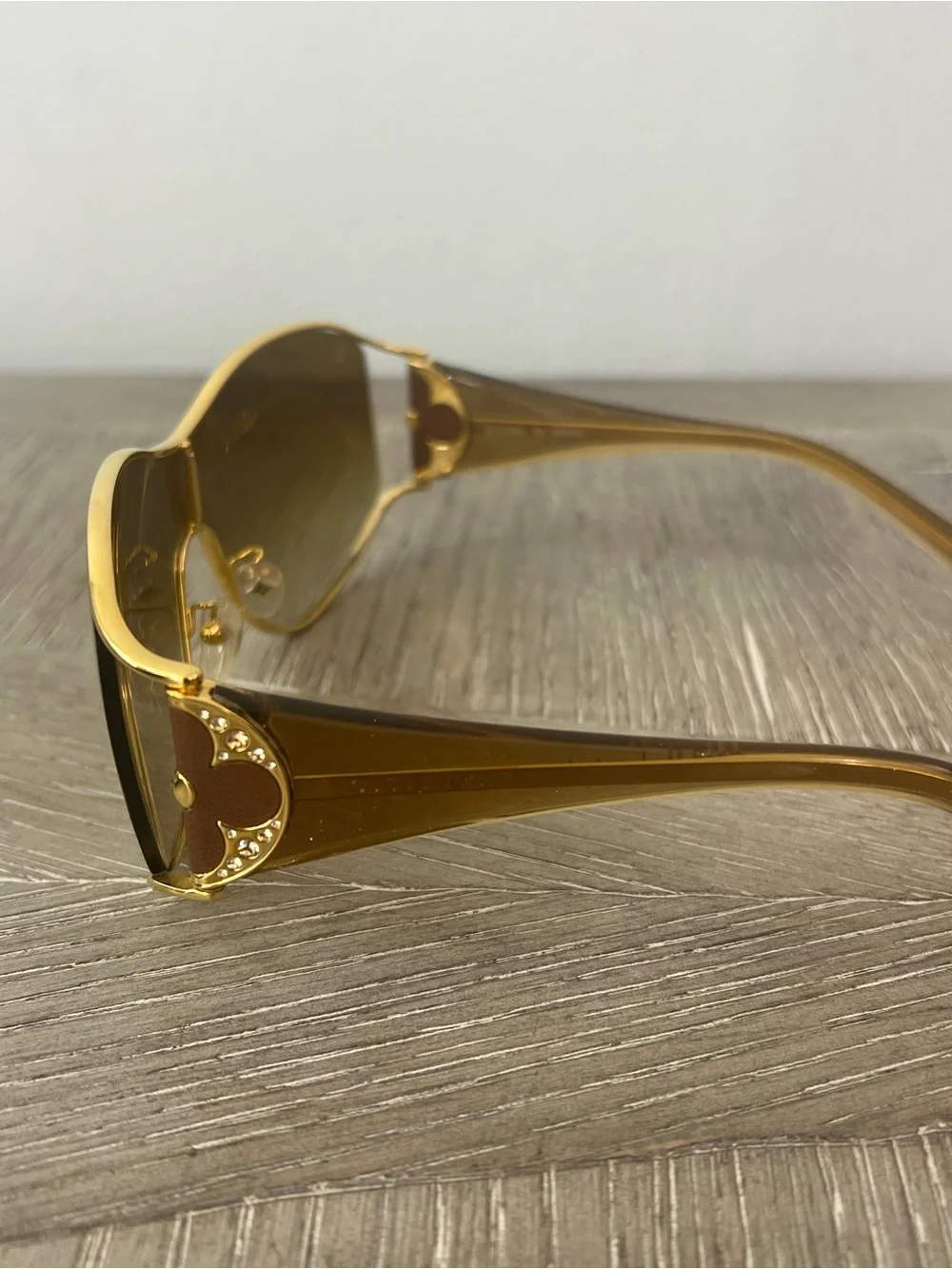 Louis Vuitton Oversized Women’s Sunglasses Size Small
